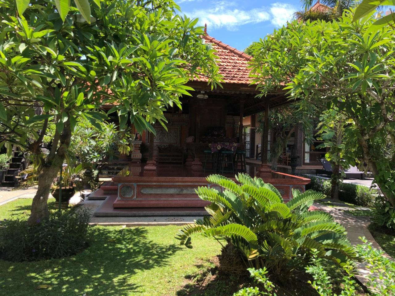 Hôtel D'Kubu Legian Extérieur photo